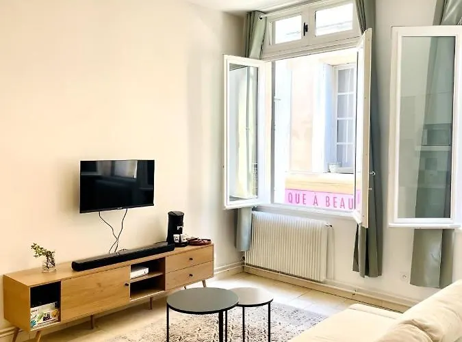 Grand T3 Rénové Climatisé - Coeur De *